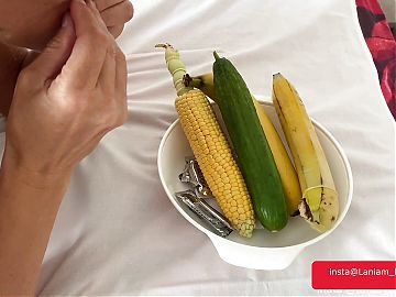 Granny banana cucumber pussy insertion massage orgasm