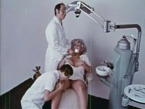 MRS HARRIS' CAVITY & COUSIN PAULINE ( 2 VINTAGE 70's FILMS )